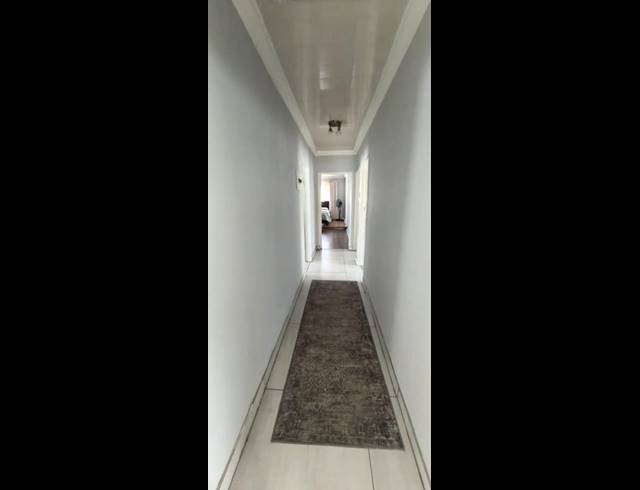 4 BEDROOM HOUSE FOR SALE IN SOPHIATOWN